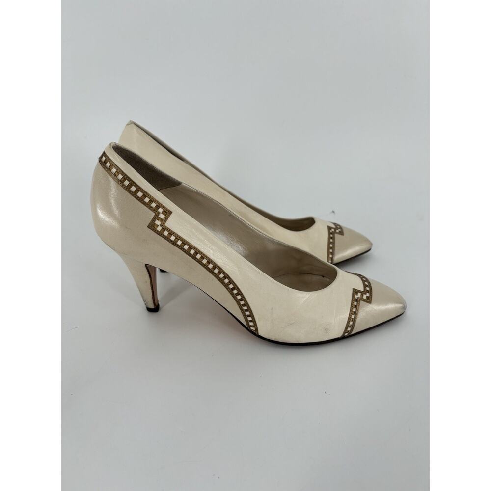 Bally Vintage Heels Womens 7.5 Ivory White Square Almond Toe Leather Pumps